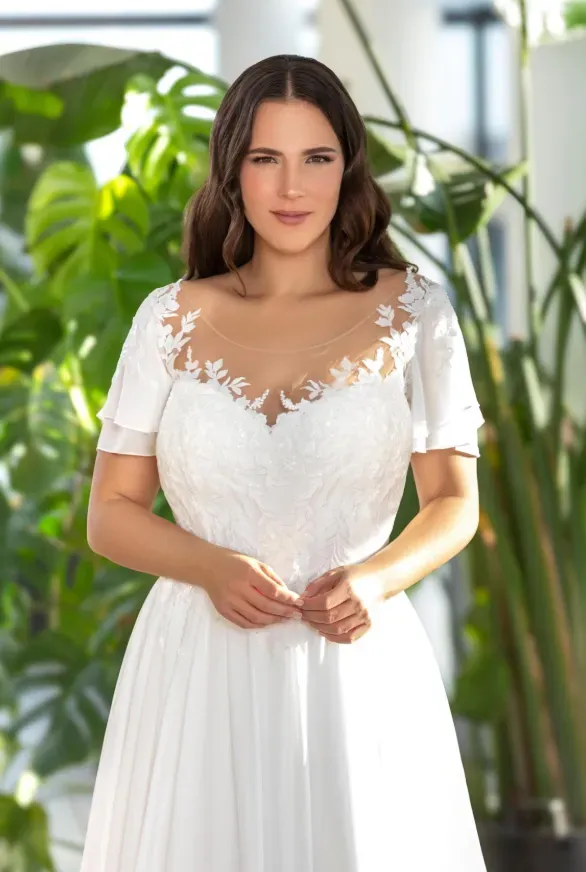 Evelyn Curvy Elyne 2